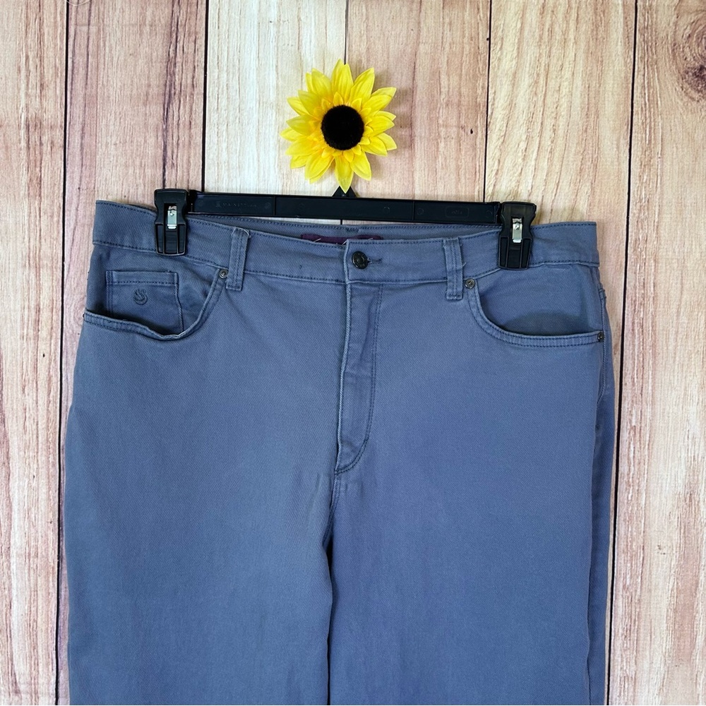 Gloria Vanderbilt Amanda Jeans Womens Size 18 Grey Denim Pants Straight plus - Picture 3 of 16